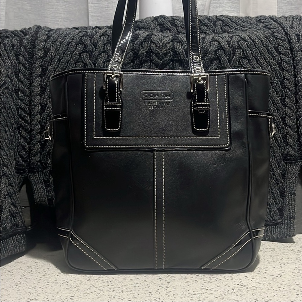 Vintage Coach Leather and Patent Leather Shoulder Bag